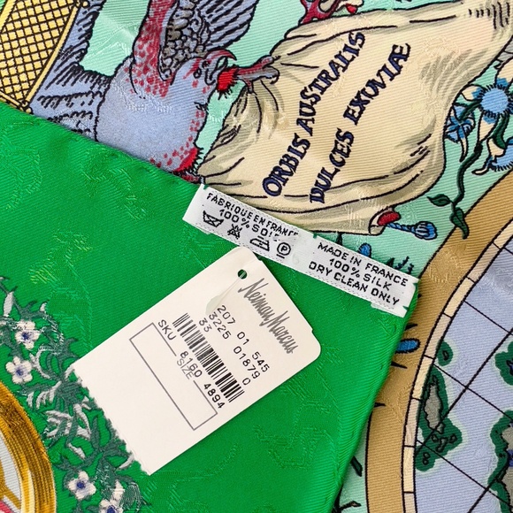 NWT Vintage Hermes Scarf Carré 90 "Le Geographe" in Green - Picture 10 of 10